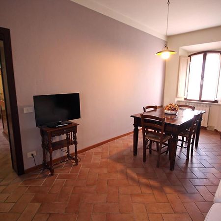 Agriturismo Casale Dello Sparviero Castellina in Chianti Luaran gambar