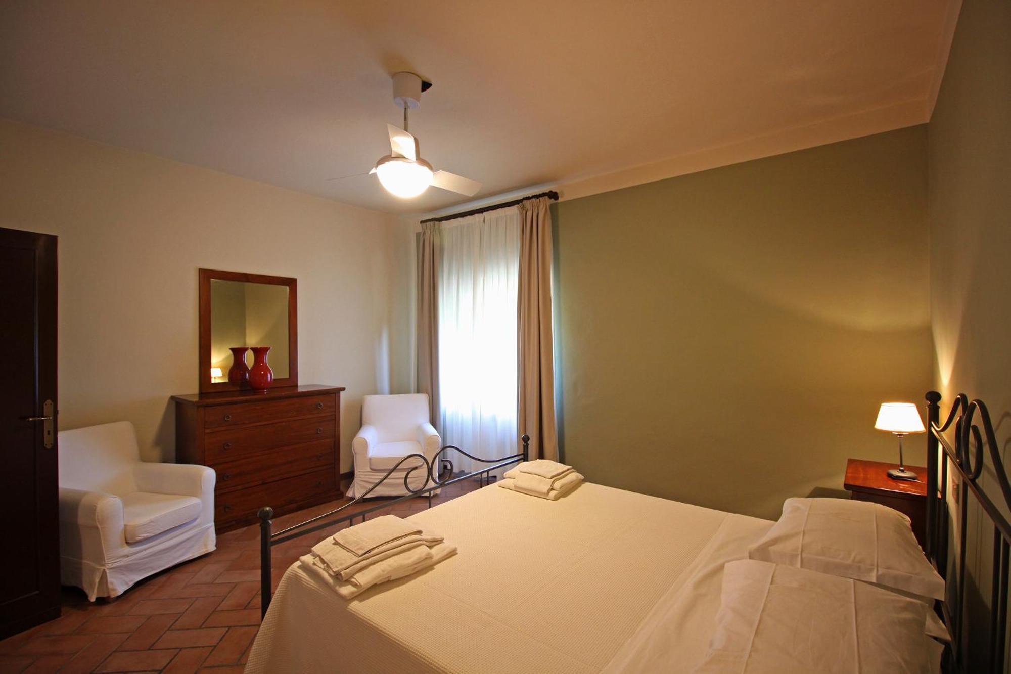Agriturismo Casale Dello Sparviero Castellina in Chianti Luaran gambar